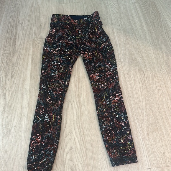 Lululemon Leggings - Invigorate High Rise-Foliage Overlay Multi - Picture 5 of 12